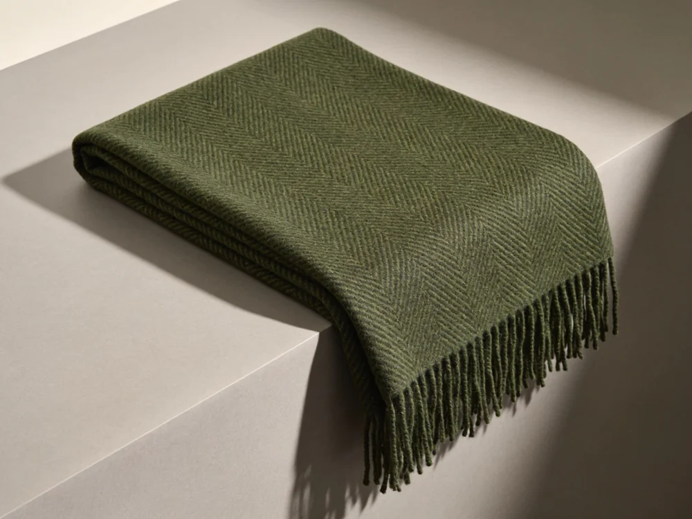 Wool herringbone throw — 100% wool, herringbone twill